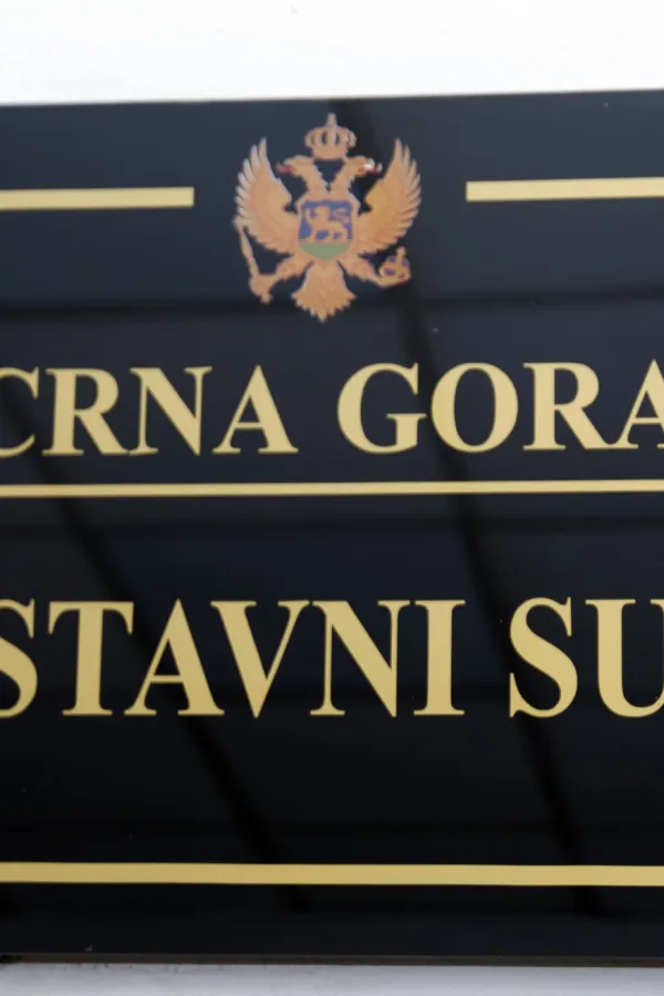 Ustavni sud već četiri godine ćuti o sankcijama Rusiji