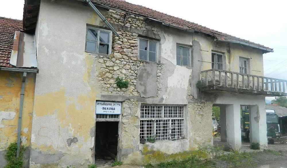 Mje&scaron;tani MZ Police traže sanaciju zgrade seoskog doma: Ru&scaron;evina nasred sela