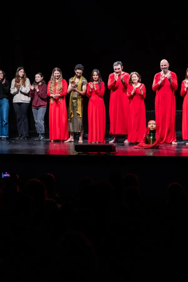 Smijehom protiv apatije, straha i podjela