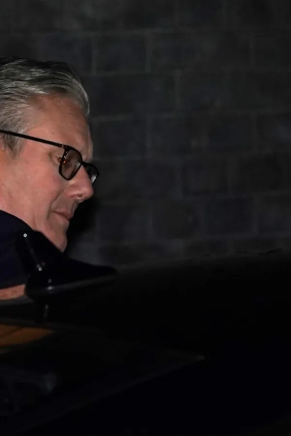 Starmer kao usamljeni premijer i laburistički haos