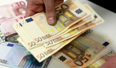 Glomazni državni aparat je motor deficita budžeta