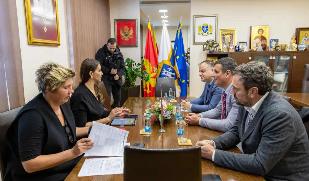 Adžović i čelnici&nbsp;Op&scaron;tine: U HN realizacija kapitalnih projekata vrijednih 119 miliona eura