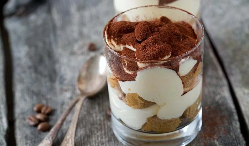 Tiramisu u ča&scaron;i brz i jednostavan desert