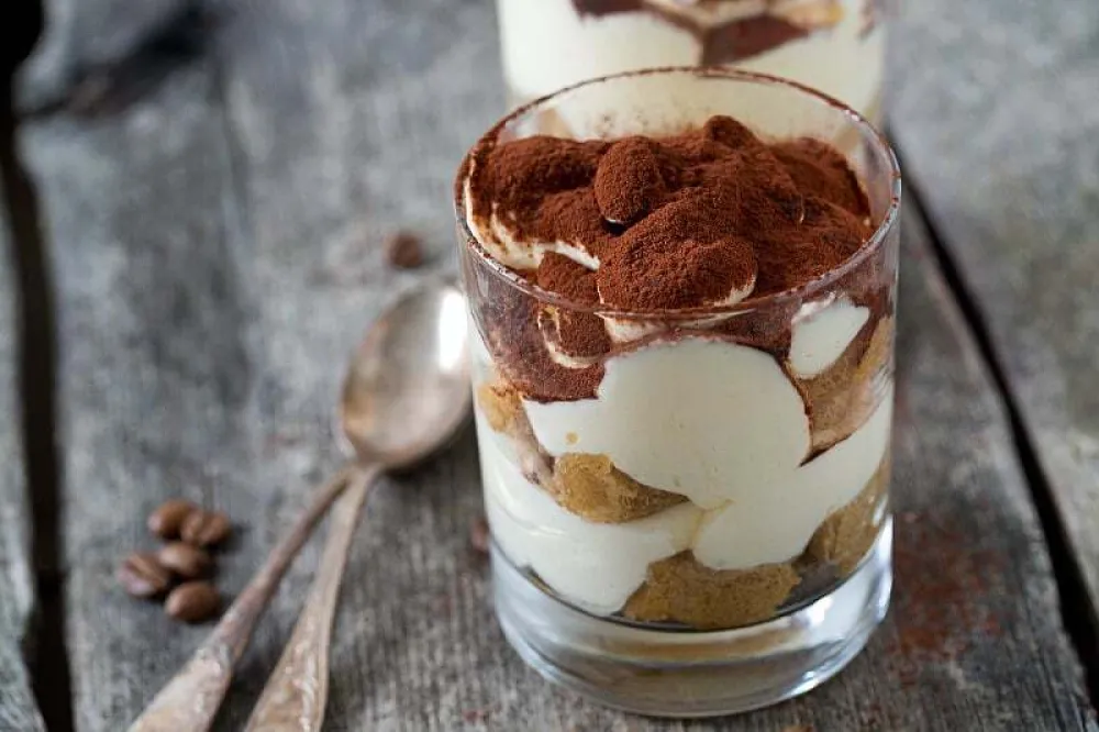 Tiramisu u ča&scaron;i brz i jednostavan desert