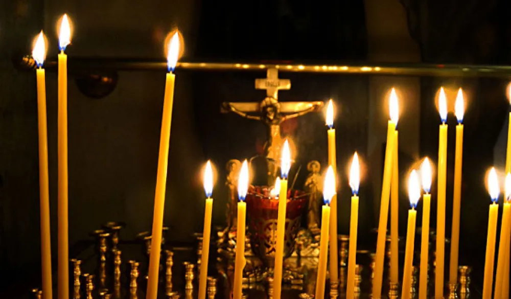 Danas su Zimske zadu&scaron;nice, vjeruje se da zapaljena svijeća osvjetljava put umrlima