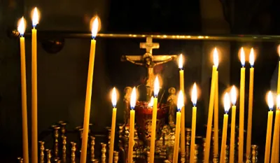 Danas su Zimske zadu&scaron;nice, vjeruje se da zapaljena svijeća osvjetljava put umrlima