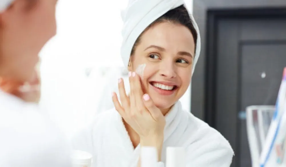 Gre&scaron;ke u noćnoj njezi lica koje ubrzavaju starenje