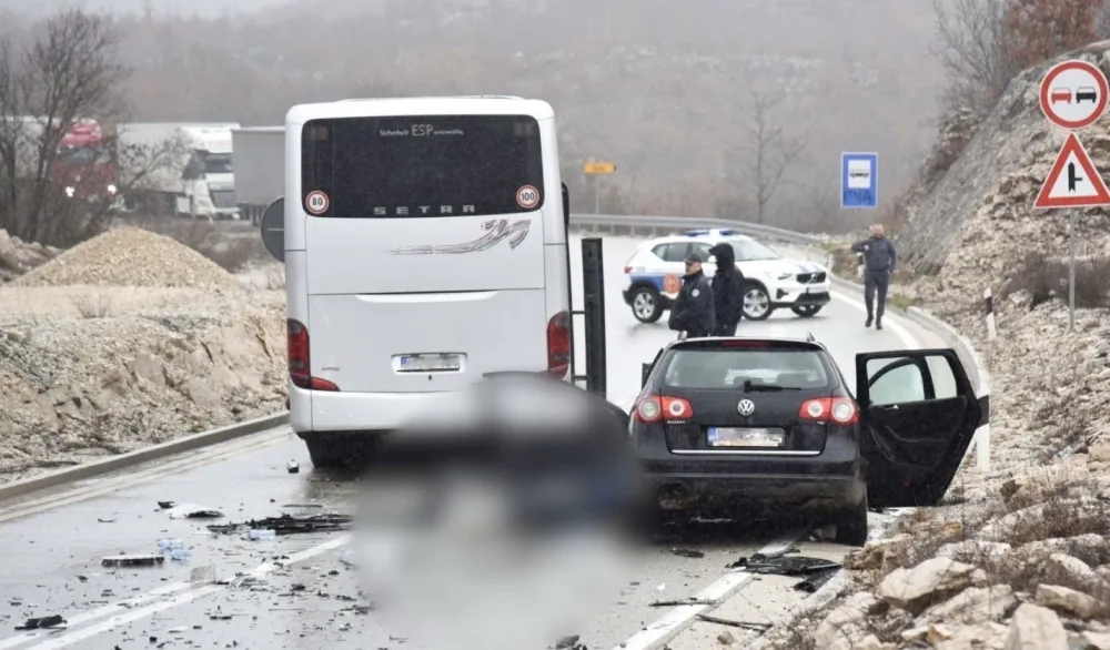 (FOTO) Na magistralnom putu Nik&scaron;ić-Grahovo poginula jedna osoba