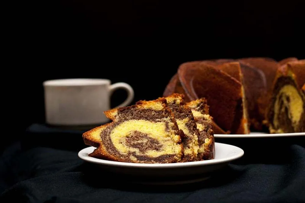 Mramorni kolač slatki&scaron; koji savr&scaron;eno ide uz kafu ili čaj