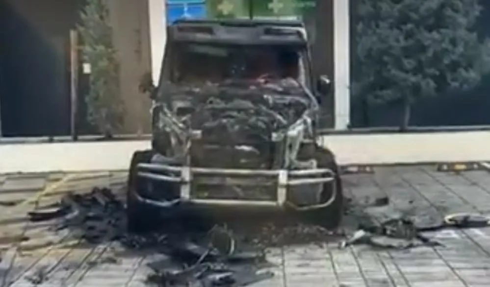 zapaljen automobil jutjubera Bake Praseta