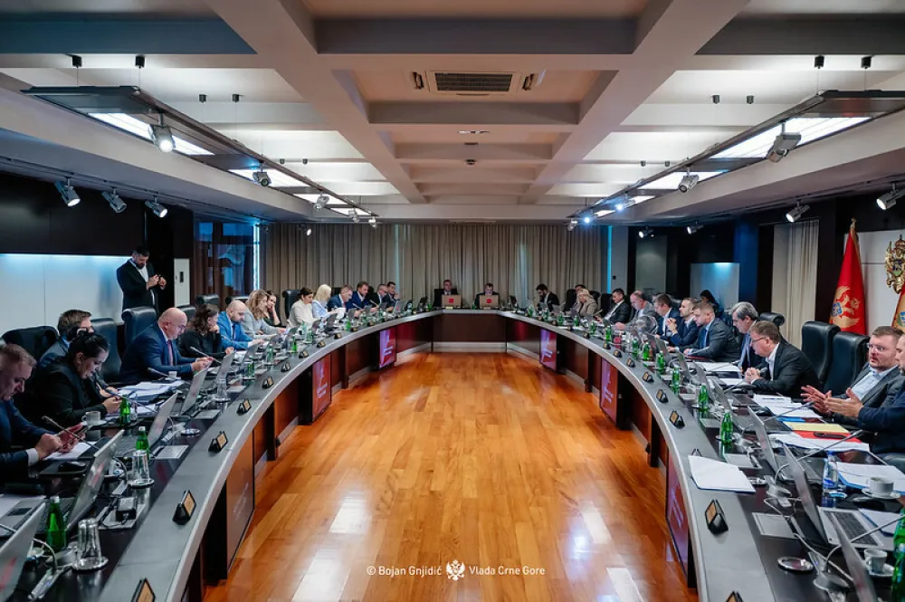 Vlada potvrdila izmjene i dopune zakona o putevima i o za&scaron;titi konkurencije