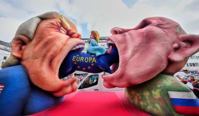 (FOTO) Karneval u Njemačkoj: Putin i Tramp "gutaju" Evropu