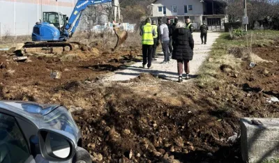 Izgradnjom poslovnog objekta kompanije "Okov" Miju&scaron;kovići tvrde im je zatvoren put do kućnog praga