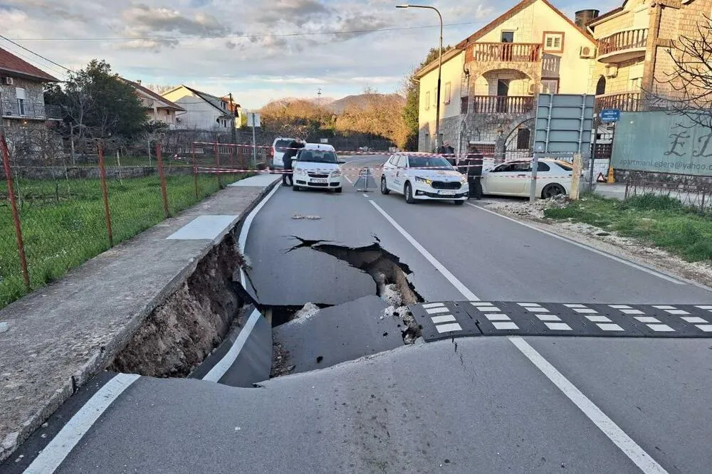 Uru&scaron;io se dio puta u Radovićima kod Tivta, obustavljen saobraćaj