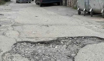 Улица Ксеније Цицварић у лошем стању 