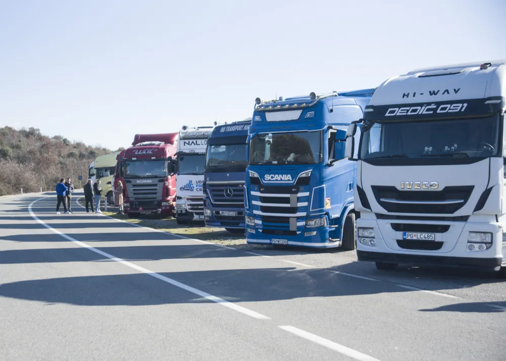 Crnogorski prevoznici sa kolegama iz regiona dogovaraju naredne korake:&nbsp;Izvjesne nove blokade saobraćaja