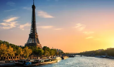 Stigle dojave o bombama u Parizu, institucije ekspresno evakisane