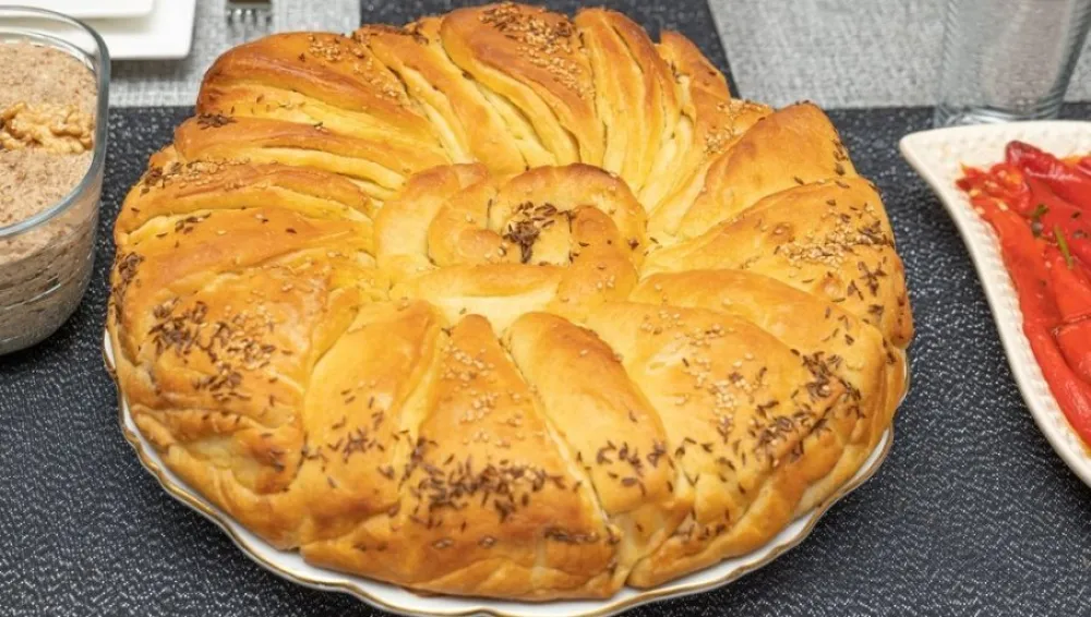 Napravite rolovanu pogaču sa sirom