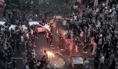 (VIDEO) Sukobi studenata i bezbjednosnih snaga na protestima u Teheranu