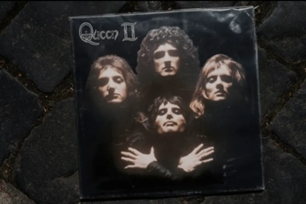 Queen pripremaju luksuzni box set za jubilej albuma &ldquo;Queen II&rdquo;