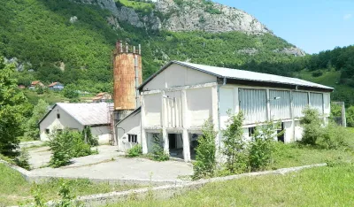 Остаци бишег предузећа "Мермер" у Андријевици
