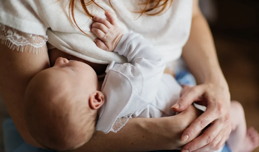 Udruženje Roditelji traži povlačenje predloženog Zakona kojim se skraćuje odsustvo majkama