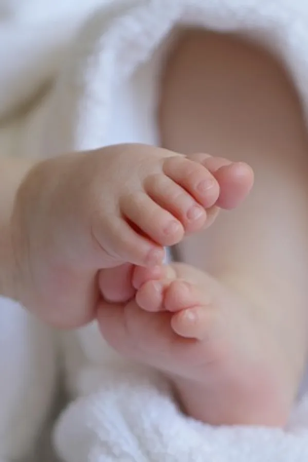 Čudo u Velikoj Britaniji: Rođena prva beba iz materice preminulog donora