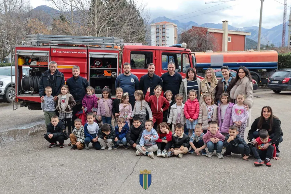 Barska Služba za&scaron;tite i spasavanja otvorila vrata Vatrogasne stanice za pred&scaron;kolce