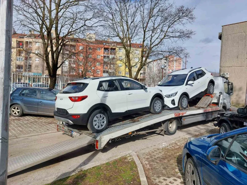 (FOTO) Dom zdravlja Nik&scaron;ić nabavio dva nova vozila