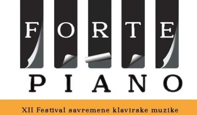 (FOTO, VIDEO) Ljepota savremene muzike na crno-bijelim dirkama