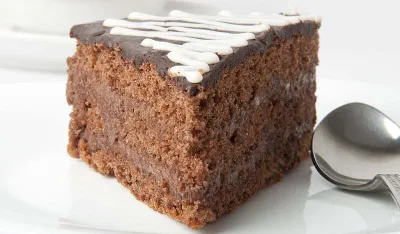 Bečke kocke sočan i kremast čokoladni desert