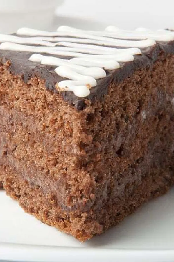 Bečke kocke sočan i kremast čokoladni desert