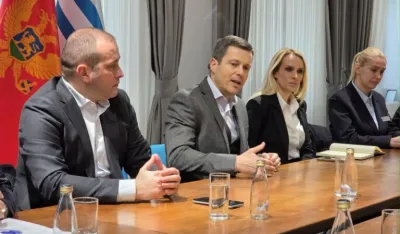 Gradonačelnik sa saradnicima 