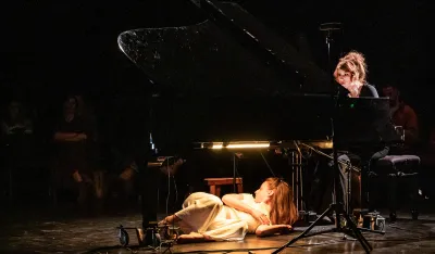 Детаљ из перформанса Марије Митровић