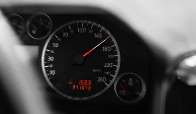 Policija uhapsila pet vozača: Vozili preko 100 km/h