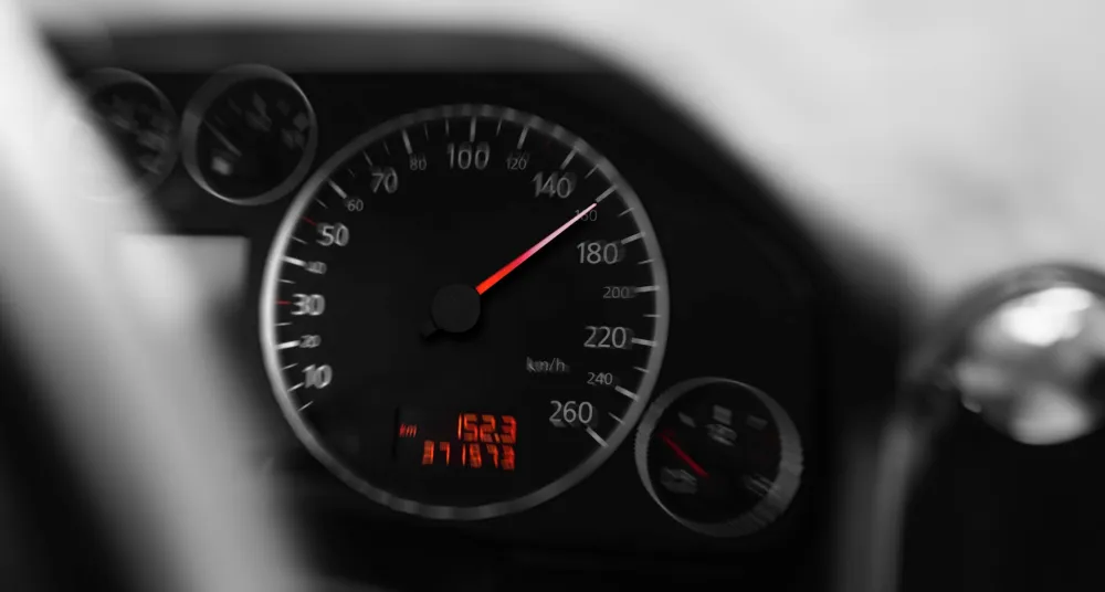 Policija uhapsila pet vozača: Vozili preko 100 km/h