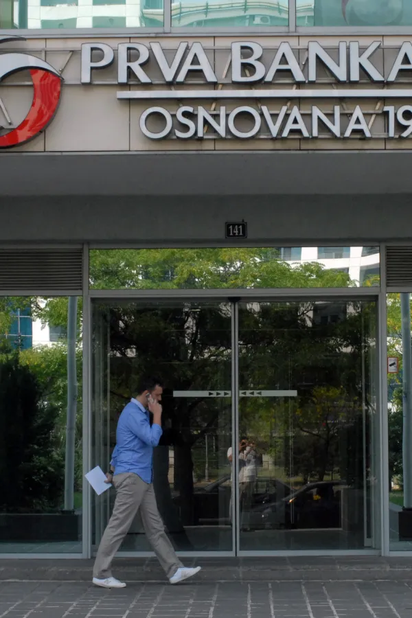Filijala Prve banke u Podgorici nastavila sa radom, traže zvanično obrazloženje od nadležnih