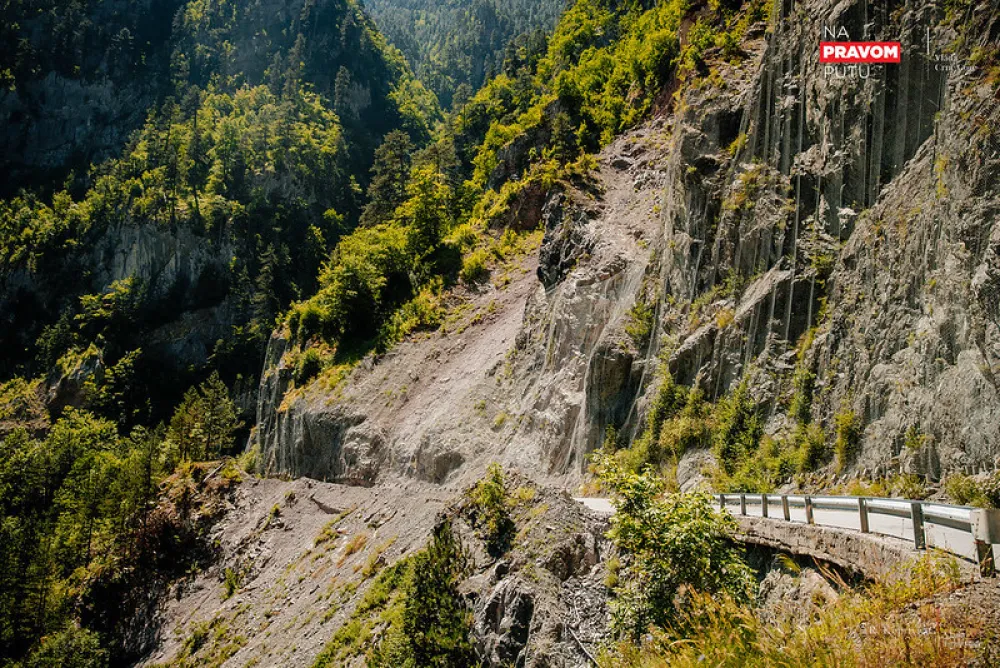Putevi suvi, obustavljen saobraćaj na putu Đurđevića Tara&ndash;Mojkovac