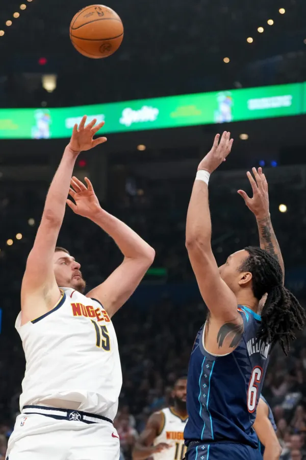 Sa meča Oklahoma - Denver