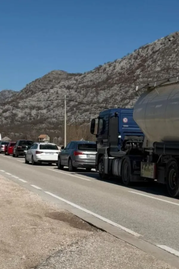 Udes kod&nbsp;Grahova, povrijeđene tri osobe