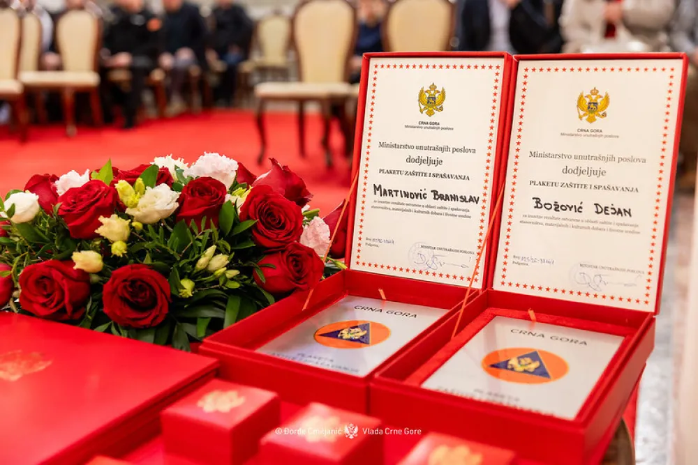 MUP nagradio pripadnike sistema za&scaron;tite i spa&scaron;avanja