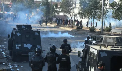 Najmanje devet mrtvih u sukobima ispred američkog konzulata u Karačiju