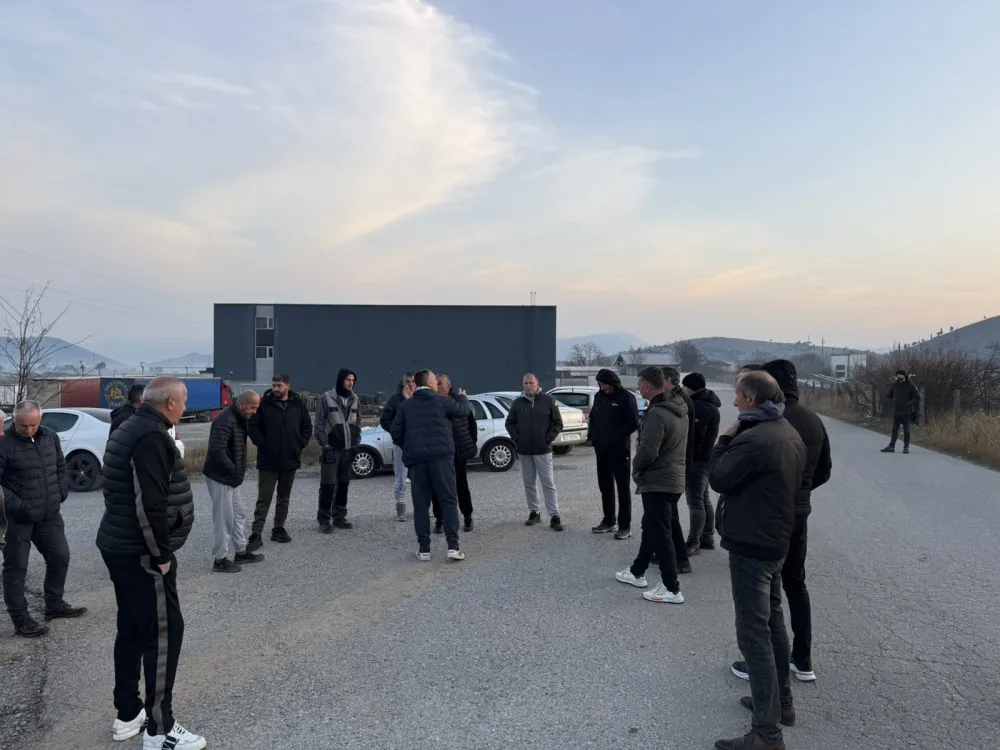 (VIDEO/FOTO) Protest u Botunu: Čekaju poziv od Spajića i Mujovića za razgovor