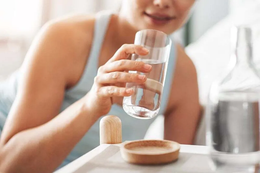 &Scaron;ta se događa s va&scaron;im tijelom kada ujutro prvo pijete vodu