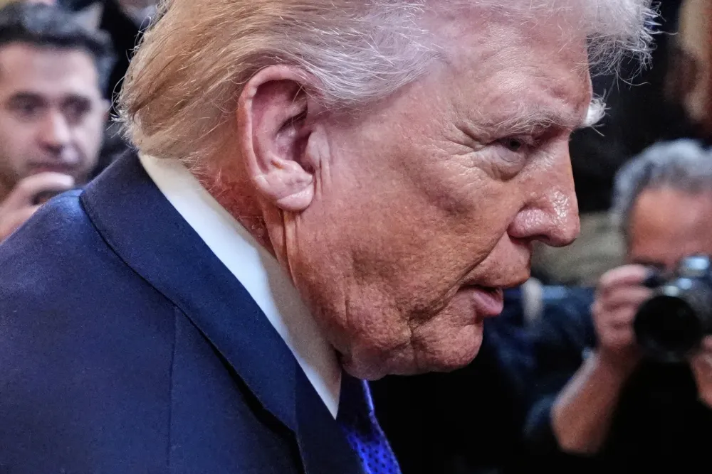 Tramp sa crvenom mrljom na vratu, oglasila se Bijela kuća