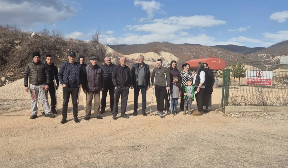 Mje&scaron;tani u zagradu blokirali ulaz u rudokop
