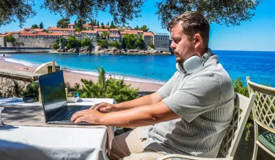 Digitalni nomadi 2026: U Crnoj Gori živi do 30.000 IT stručnjaka, ruski programeri prednjače