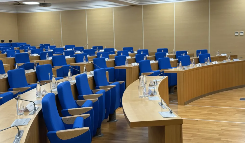 (VIDEO) Dogovor u koaliciji &bdquo;Za budućnost Podgorice&rdquo; u čekaonici