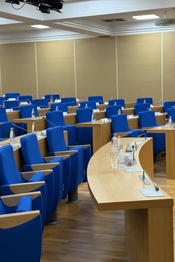 (VIDEO) Dogovor u koaliciji &bdquo;Za budućnost Podgorice&rdquo; u čekaonici