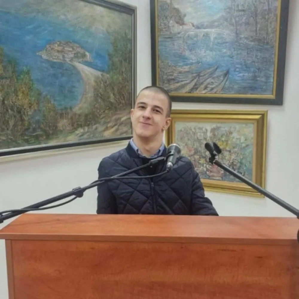 Danilović traži prilagođeno polaganje eksterne mature za Uro&scaron;a Joksimovića